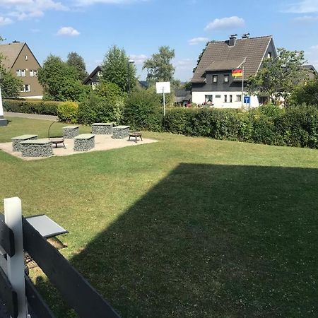 Haus Astenblick In Winterberg Fuer Bis Zu 35 Personen Fuer Wanderveranstaltungen Und Familienfeiern エクステリア 写真