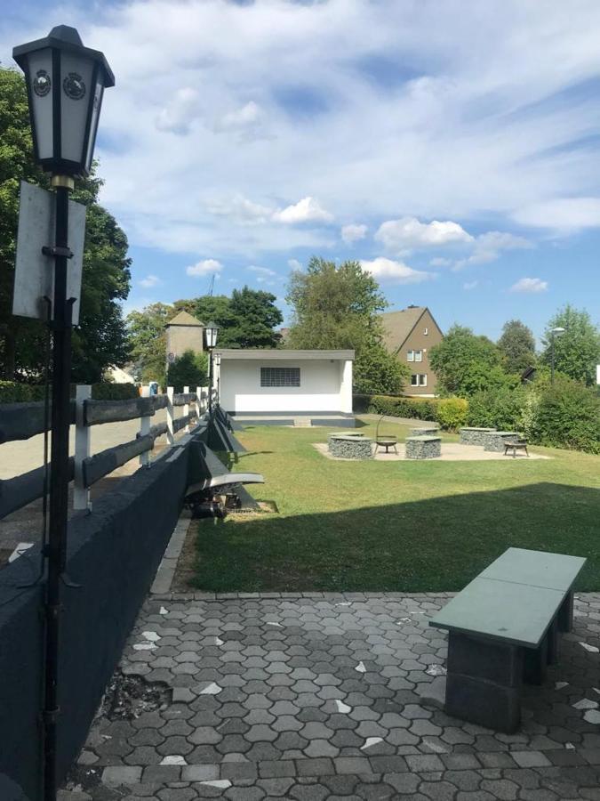 Haus Astenblick In Winterberg Fuer Bis Zu 35 Personen Fuer Wanderveranstaltungen Und Familienfeiern エクステリア 写真