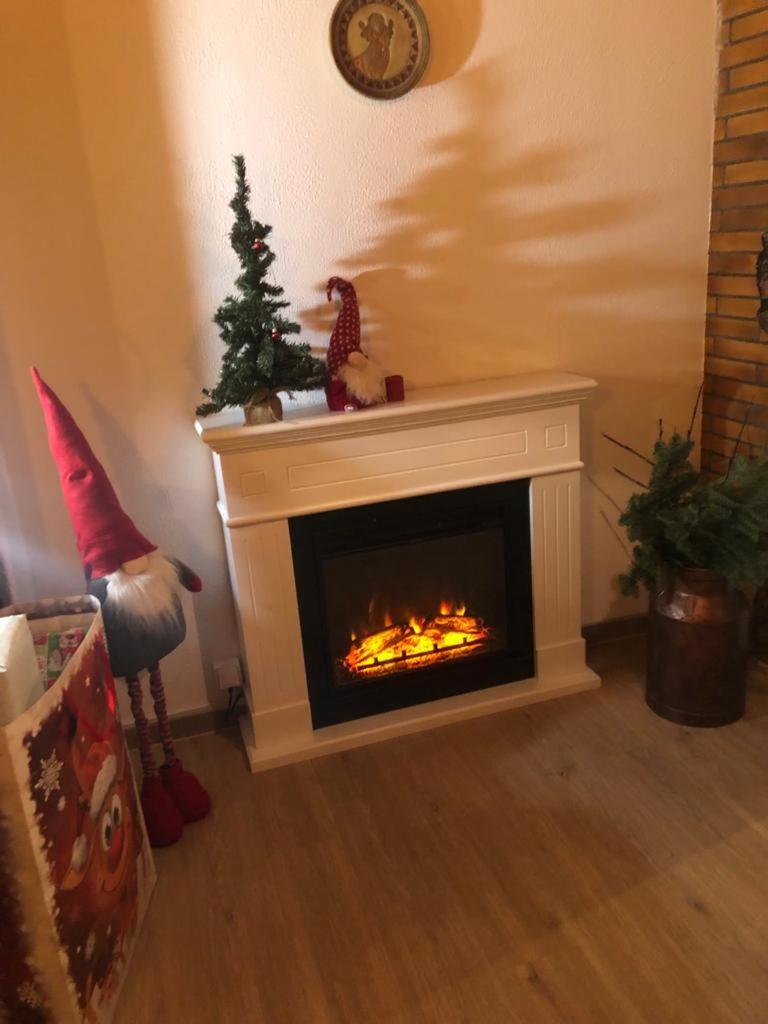 Haus Astenblick In Winterberg Fuer Bis Zu 35 Personen Fuer Wanderveranstaltungen Und Familienfeiern エクステリア 写真