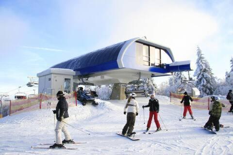 Haus Astenblick In Winterberg Fuer Bis Zu 35 Personen Fuer Wanderveranstaltungen Und Familienfeiern エクステリア 写真