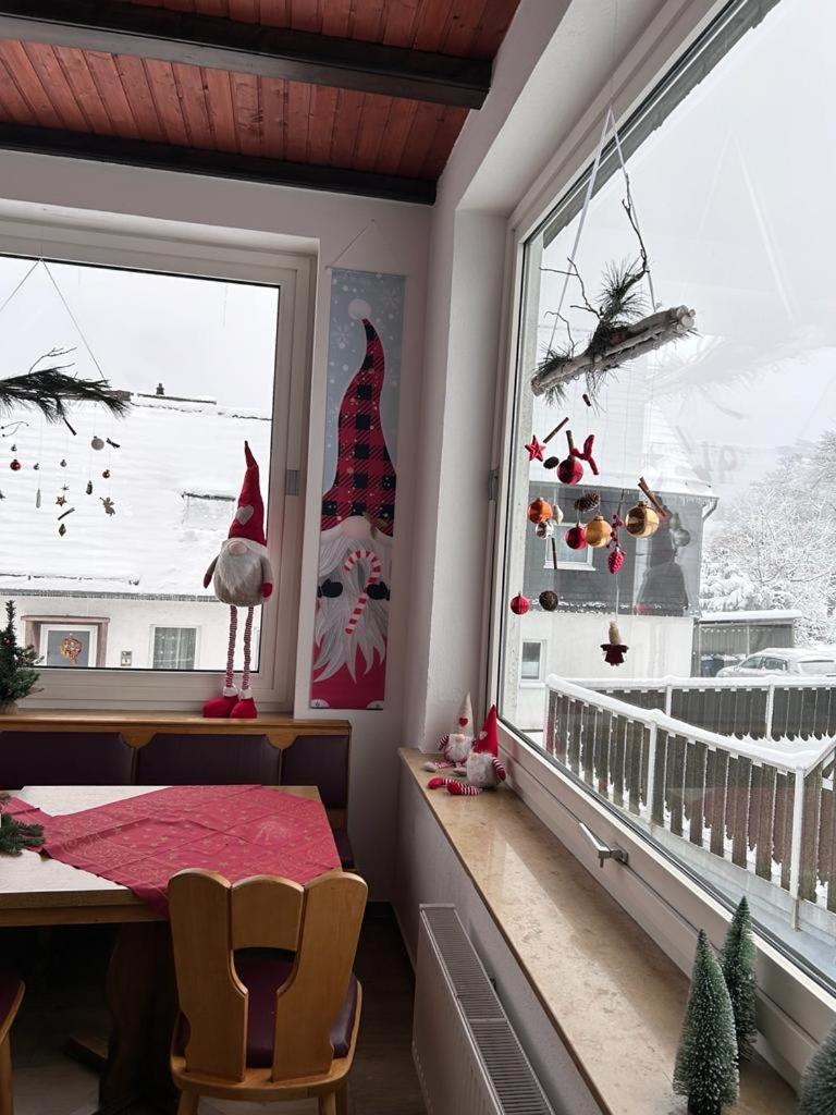 Haus Astenblick In Winterberg Fuer Bis Zu 35 Personen Fuer Wanderveranstaltungen Und Familienfeiern エクステリア 写真