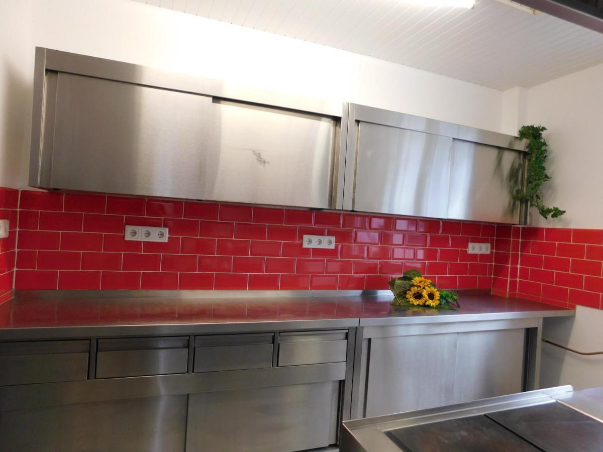Haus Astenblick In Winterberg Fuer Bis Zu 35 Personen Fuer Wanderveranstaltungen Und Familienfeiern エクステリア 写真