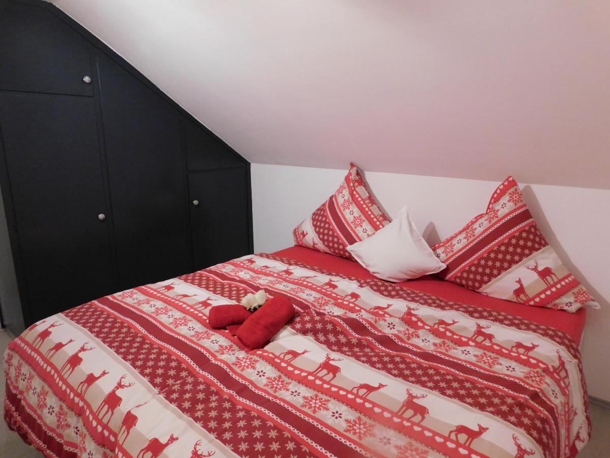 Haus Astenblick In Winterberg Fuer Bis Zu 35 Personen Fuer Wanderveranstaltungen Und Familienfeiern エクステリア 写真