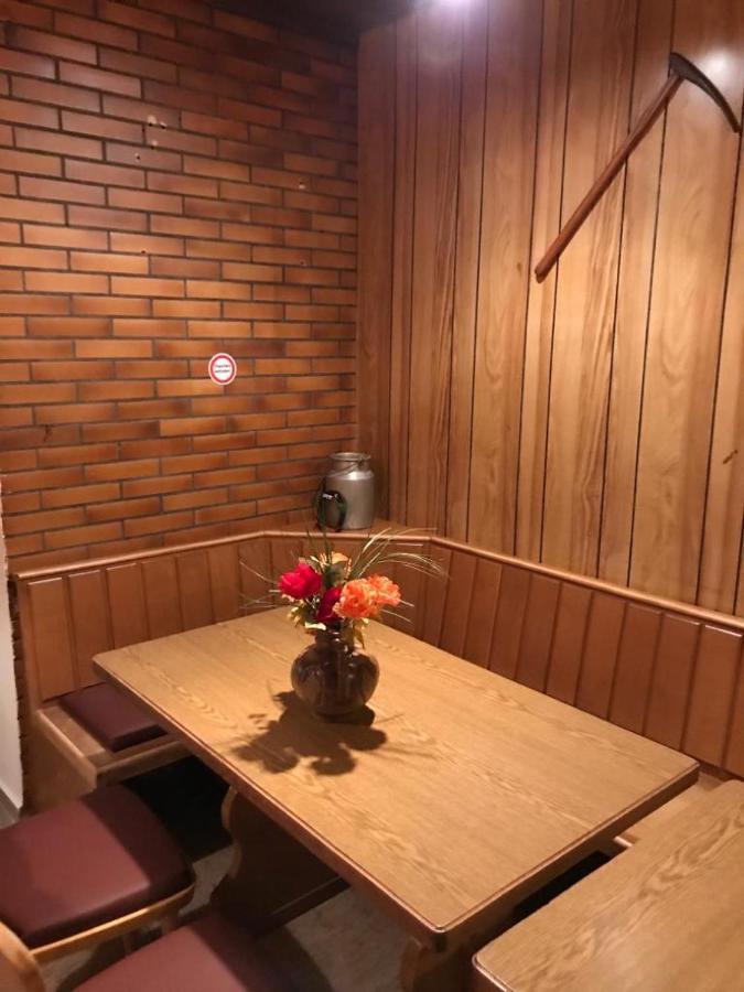 Haus Astenblick In Winterberg Fuer Bis Zu 35 Personen Fuer Wanderveranstaltungen Und Familienfeiern エクステリア 写真